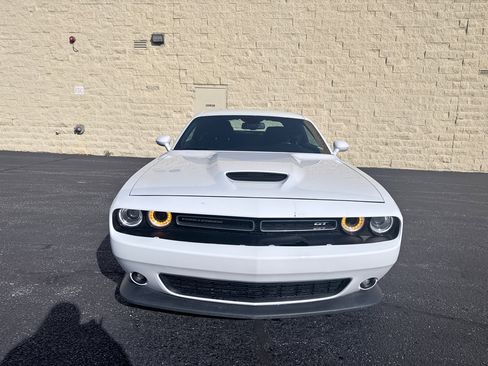 Used 2022 Dodge Challenger GT image 8
