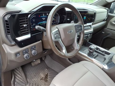 Used 2025 Chevrolet Silverado 1500 RST w/ Convenience Package II AWD/4WD image 23