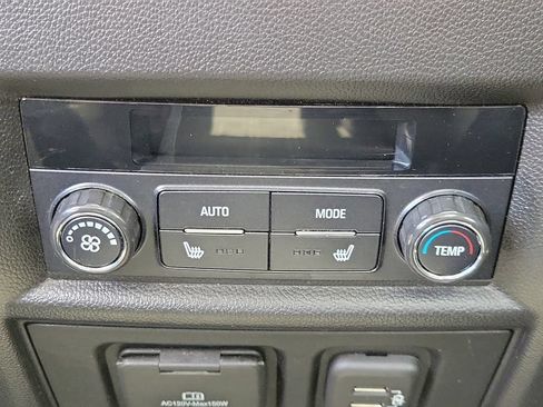Used 2020 Chevrolet Traverse Premier w/ LPO, Floor Liner Package FWD image 16