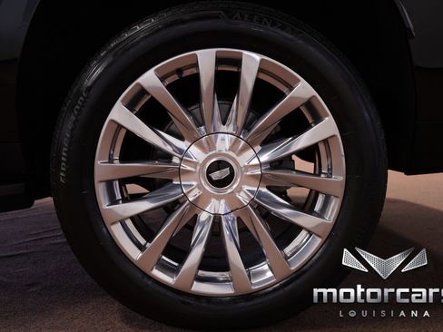 Used 2022 Cadillac Escalade ESV Premium Luxury w/ Performance Package image 21