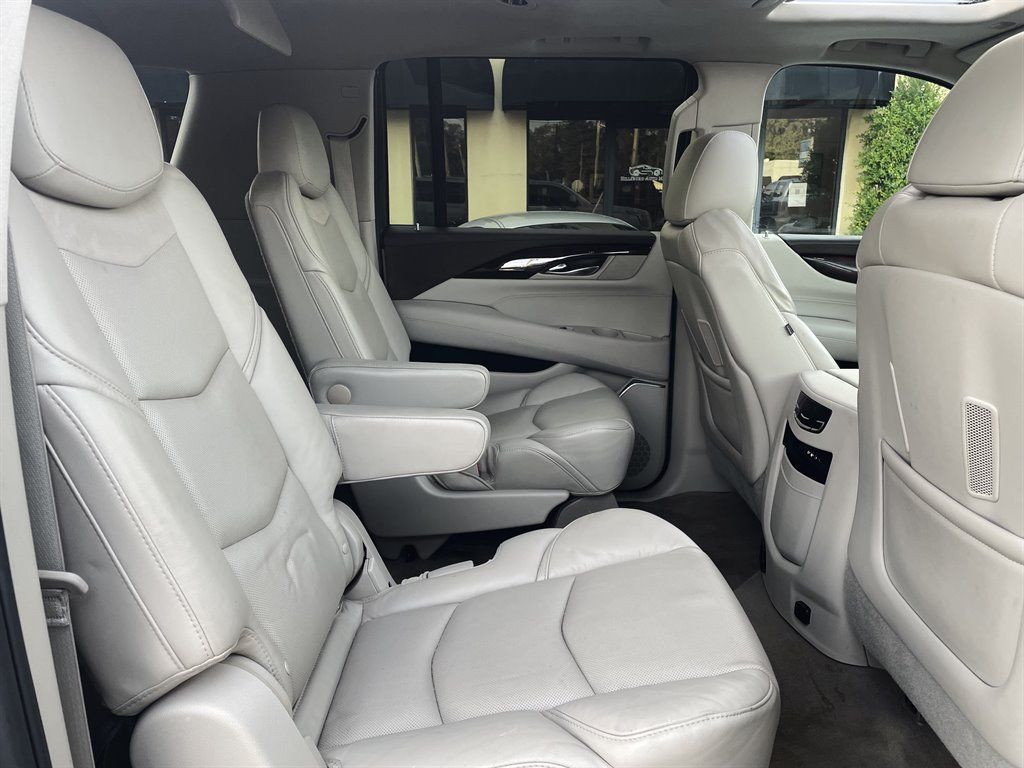 Used 2016 Cadillac Escalade ESV Luxury RWD image 23