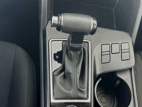 Used 2024 Kia Sportage LX image 23