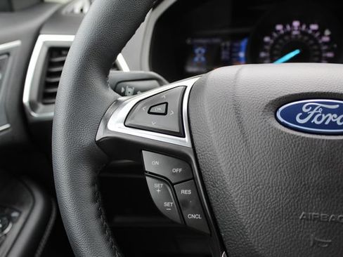 Used 2024 Ford Edge Titanium AWD/4WD image 19