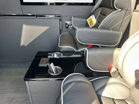 Used 2025 Mercedes-Benz Sprinter 3500 image 12