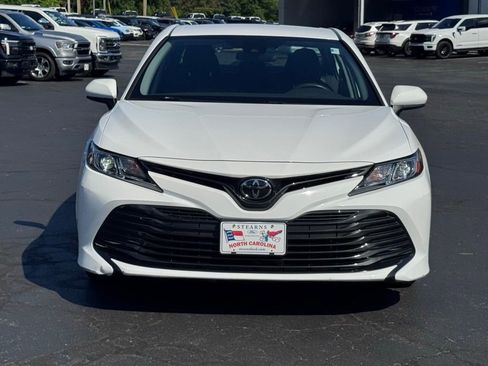 Used 2019 Toyota Camry LE w/ Carpet Mat Package FWD image 16