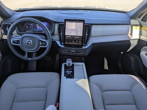 New 2026 Volvo XC90 T8 Plus w/ Protection Package Premier image 11