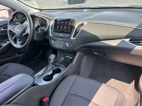 Used 2024 Chevrolet Malibu LT FWD image 32