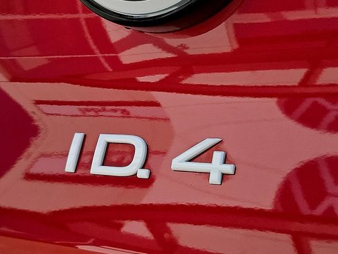 Used 2025 Volkswagen ID.4 Pro S Plus AWD/4WD image 12