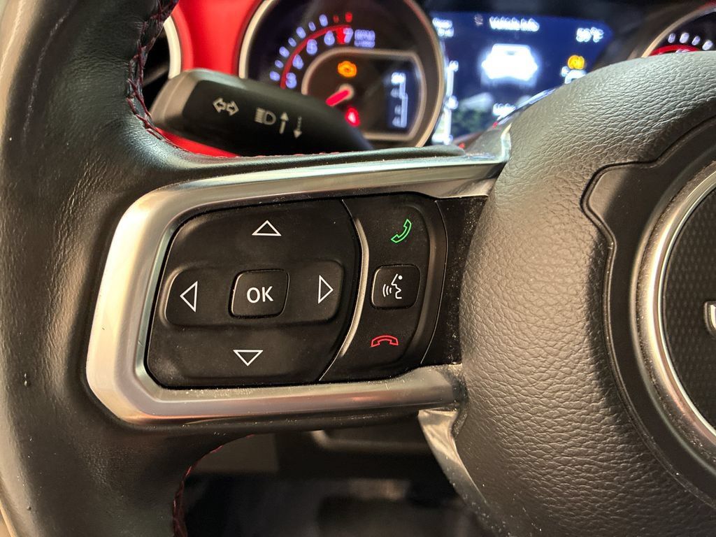 Used 2018 Jeep Wrangler Unlimited Rubicon w/ LED Lighting Group AWD/4WD image 18