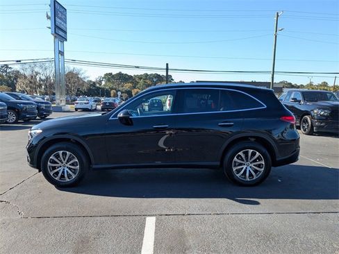 Used 2025 Mercedes-Benz GLC 300 image 8