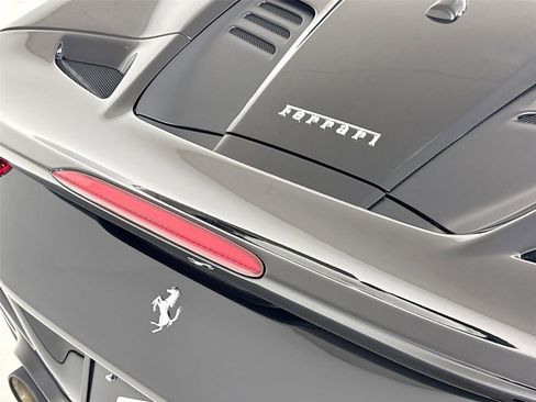 Used 2023 Ferrari F8 Tributo image 39