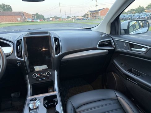 Used 2021 Ford Edge SEL AWD/4WD image 26
