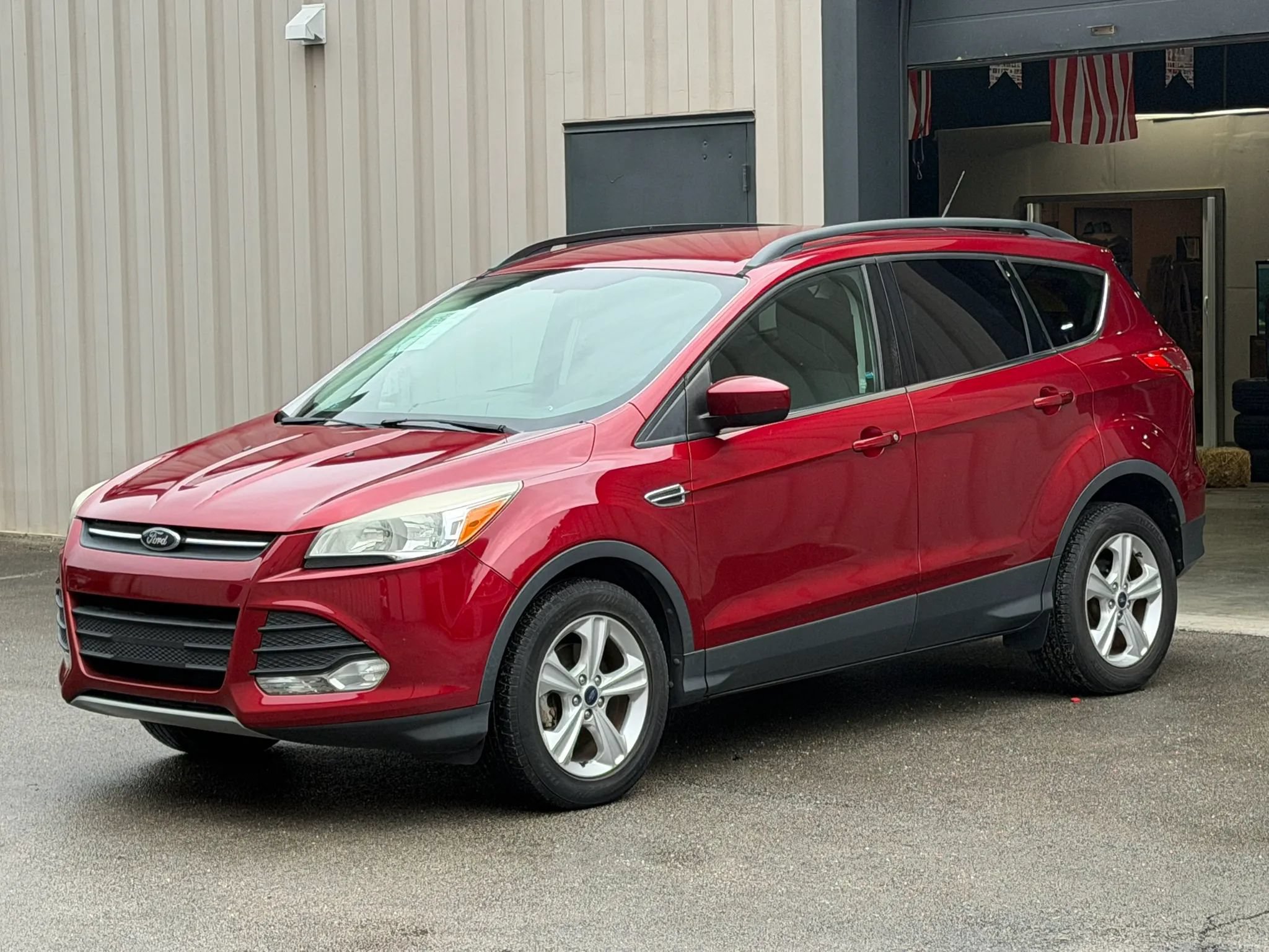 Used 2014 Ford Escape SE w/ Equipment Group 201A FWD image 3