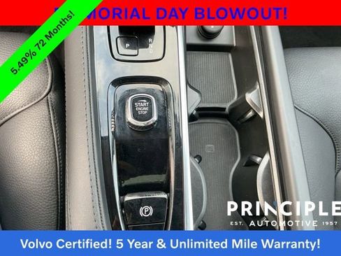 Certified 2024 Volvo XC90 B5 Plus AWD/4WD image 21