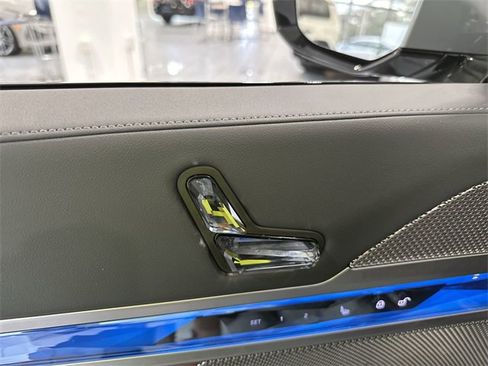 Used 2024 BMW 760i xDrive image 14