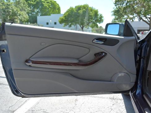 Used 2006 BMW 325Ci Convertible image 17