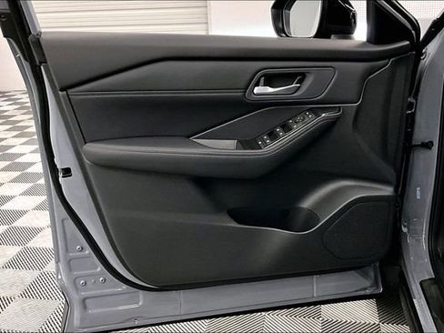 New 2026 Nissan Rogue SV image 29