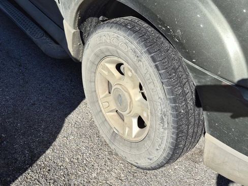 Used 2003 Ford Explorer Sport Trac XLS image 3