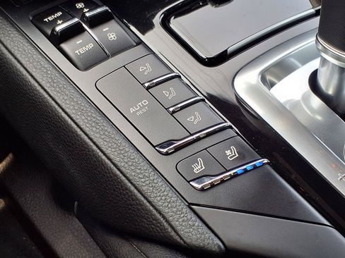 Used 2014 Porsche Cayenne AWD/4WD image 24