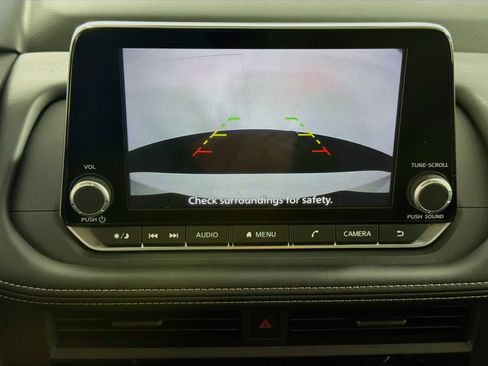 Used 2026 Nissan Rogue S FWD image 22