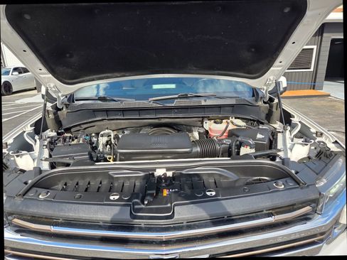 Used 2019 Chevrolet Silverado 1500 High Country AWD/4WD image 23
