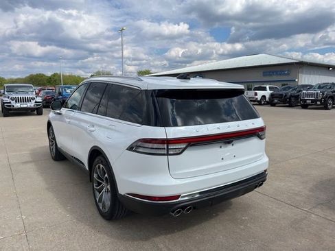 Used 2025 Lincoln Aviator Reserve w/ Luxury Package AWD/4WD image 7
