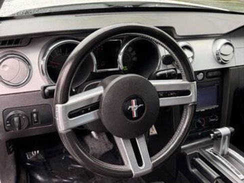 Used 2006 Ford Mustang GT image 12