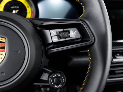 Used 2022 Porsche 911 GT3 image 21