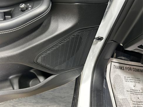 Used 2023 Jeep Grand Cherokee L Limited image 28