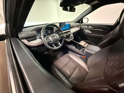 Used 2025 Ford Explorer Platinum w/ LUX Leather Package AWD/4WD image 59