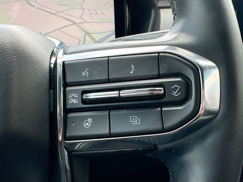 Used 2025 GMC Terrain Elevation AWD/4WD image 12