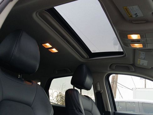 Used 2017 MAZDA CX-5 Touring w/ Preferred Equipment Package image 11