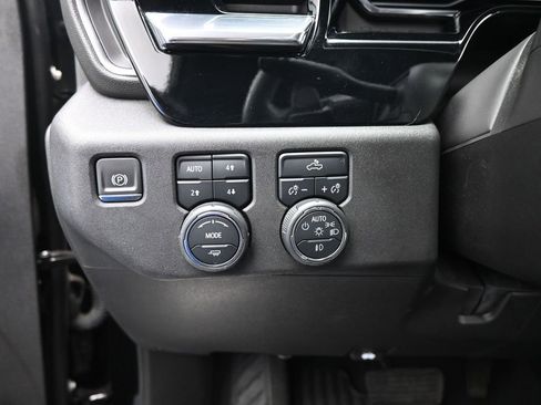 Used 2024 Chevrolet Silverado 1500 RST w/ Z71 Off-Road Package image 13