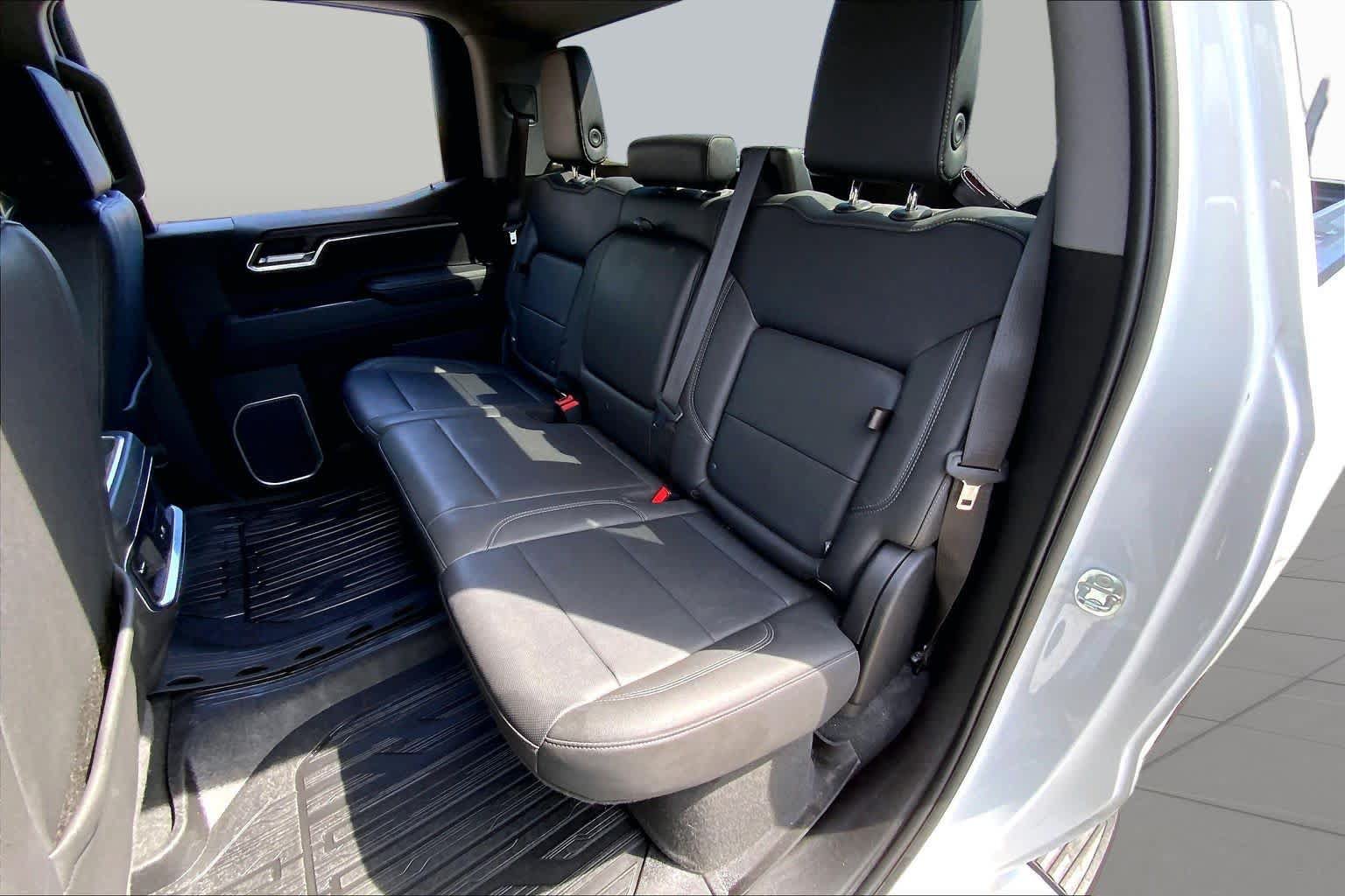 Used 2023 GMC Sierra 1500 SLT AWD/4WD image 21