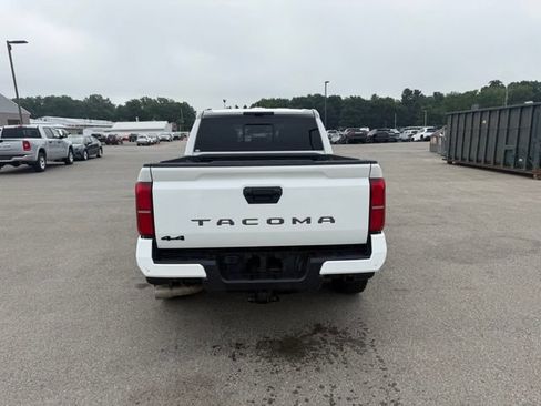 Used 2024 Toyota Tacoma TRD Sport w/ TRD Sport Upgrade Package AWD/4WD image 7
