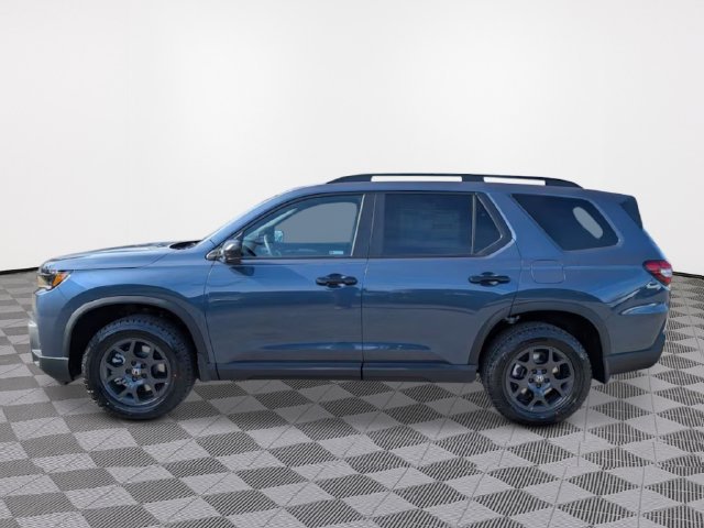 New 2026 Honda Pilot TrailSport image 2
