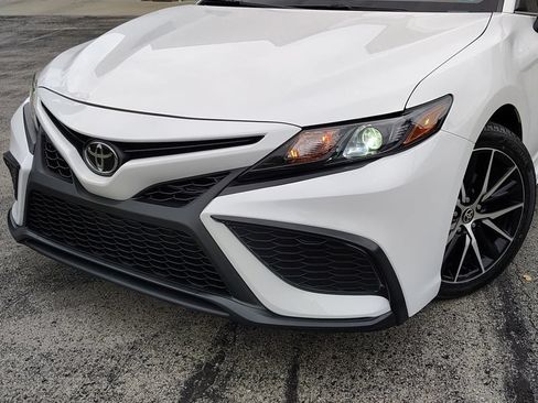 Used 2024 Toyota Camry SE FWD image 2