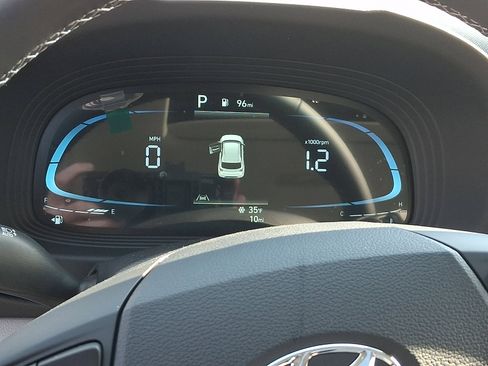 New 2026 Hyundai Venue SEL image 16