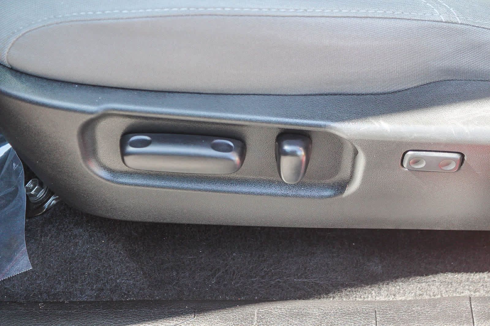 Used 2021 Toyota Tacoma SR5 RWD image 27