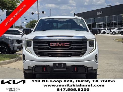Used 2024 GMC Sierra 1500 AT4 w/ Technology Package AWD/4WD image 11