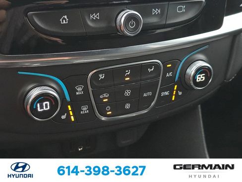 Used 2023 Chevrolet Traverse LT FWD image 33