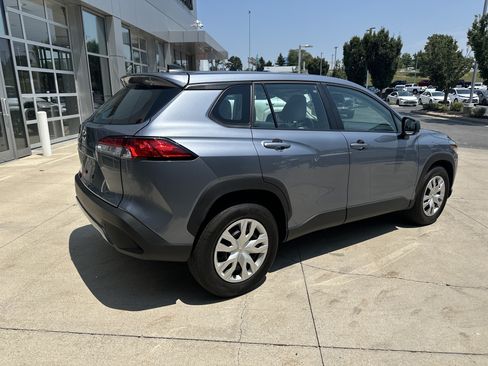 Used 2025 Toyota Corolla Cross L FWD image 6