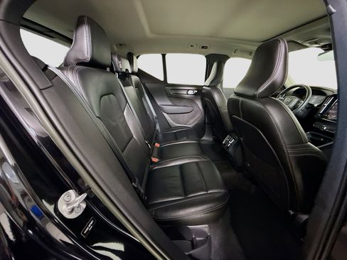 Used 2022 Volvo XC40 T5 Inscription w/ Advanced Package image 27