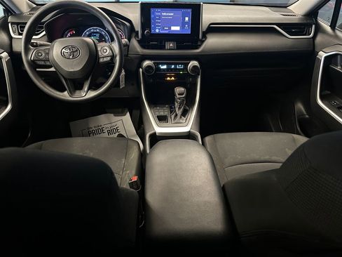 Used 2023 Toyota RAV4 LE AWD/4WD image 9
