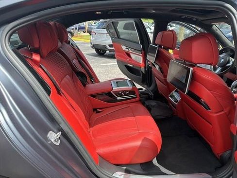 Used 2018 BMW M760i xDrive w/ Luxury Rear Seating Package AWD/4WD image 43