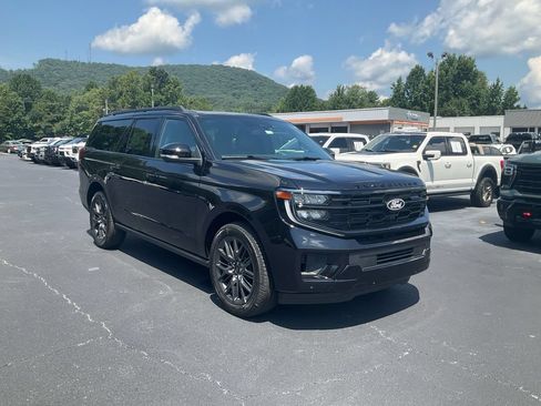New 2027 Ford Expedition Max Platinum w/ Stealth Appearance Package AWD/4WD image 3