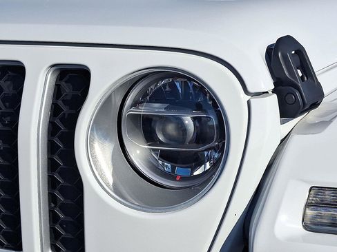 Used 2021 Jeep Wrangler Unlimited Sahara w/ Cold Weather Group image 8