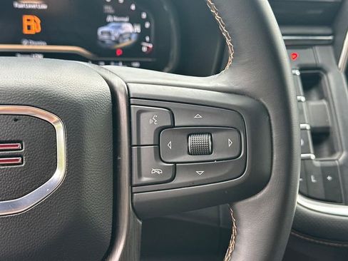 Used 2024 GMC Yukon AT4 w/ Technology Package AWD/4WD image 27