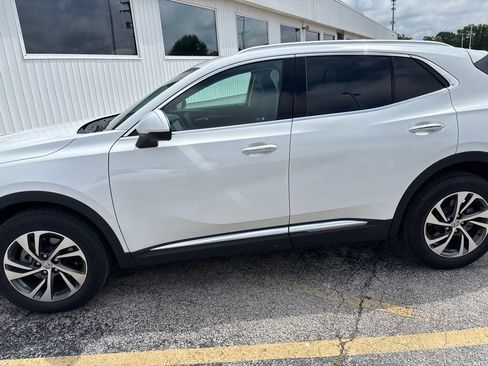 Used 2023 Buick Envision Essence FWD image 9