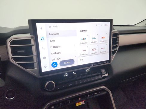 Used 2022 Toyota Tundra Limited image 14